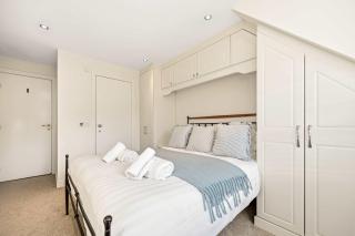 Stunning Sea Views - 3BD & Free Parking - 5