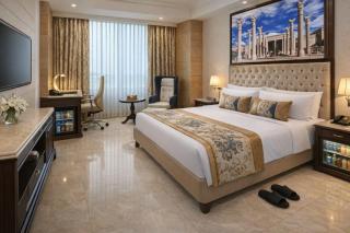 Airport Hotel Tu Casa Aerocity Near IGI Airport - 1