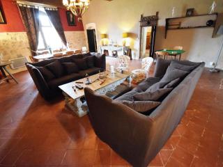 Castle near Agen with Shared Pool - Saint-Caprais-de-Lerm - 7
