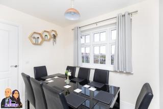 Kirkstall by Alt-Stay - 4 Bed Home - Parking, WiFi & 2x En-suites - Contractors & Relocations - Weekly & Monthly Rates - 8