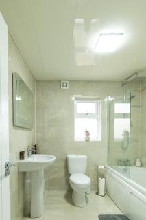 Prime Wexford Town Location 4 bed Townhouse with Hot Tub - 6