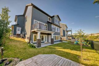 Waterfront Fireplace 90 min Banff AC - 2