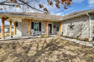 Leaping Toad Ranch about 9 Mi to Lake Granbury! - 5