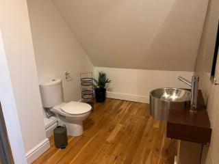 4 Bed Modern Period Styled Home - Easy City Access - 9