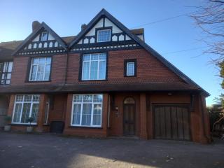 4 Bed Modern Period Styled Home - Easy City Access - 8