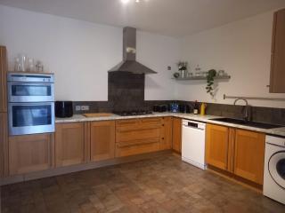 4 Bed Modern Period Styled Home - Easy City Access - 6
