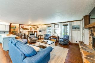 Steps to Shore Group Getaway on Kentucky Lake! - 7