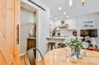 Two Bedroom Rustic Modern Mountain Condo Two Level - 6