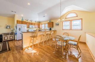 Catching Rays - Corolla, Ocean Sands, 525 Yds to Beach, Pool, Hot Tub, Pool Table, Fireplace, Flex Stays - 8