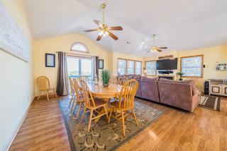 Catching Rays - Corolla, Ocean Sands, 525 Yds to Beach, Pool, Hot Tub, Pool Table, Fireplace, Flex Stays - 1