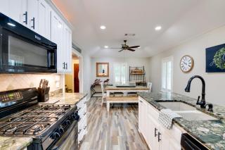 Leaping Toad Ranch about 9 Mi to Lake Granbury! - 4