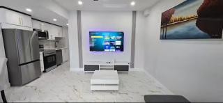 Eli Luxury Pondview Escape - 6