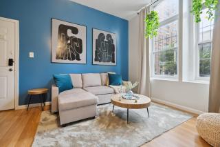 Big & Bright 1BR - Center City - Walk Everywhere! - 0