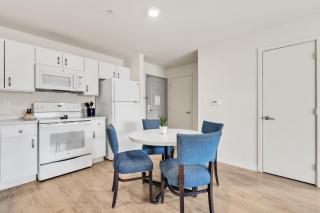 Properties by Preston I Comfy 2Bed 2Bath - 3