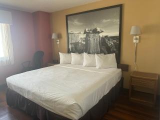 Super 8 by Wyndham Las Vegas - 7