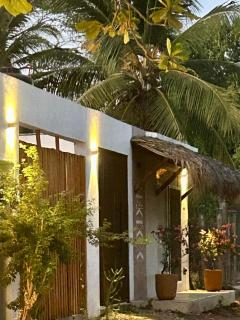 La Punta Zanaya Villa - Steps to the beach, tropical garden - 7