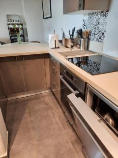 Appartement 67 m2 avec 100 m2 jardin privatif RESERVABLE UNIQUEMENT PAR PERIODE DE 7 JOURS MINIMUM DU SAMEDI AU SAMEDI - Arcachon - 1