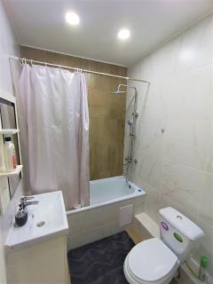 Уютная квартира в верхней части города - Чистый воздух - Двор с площадками - Chong-Aryk - 8