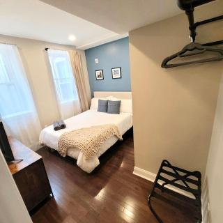 Center City - Modern 2 Bedroom - 4