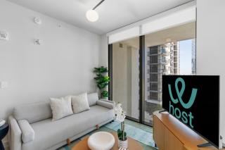 Central Downtown Miami Condo Featuring Rooftop Pool - 2