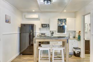 Pet-Friendly Canyon Lake Studio Fish, Boat, Relax - 6