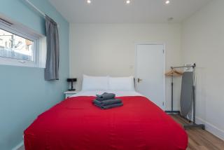 Modern Studio With Parking And Private Garden - 5