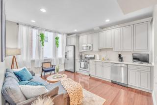 Modern 2 bedroom - Center City - 4