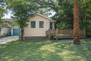 Cabin in Tybee Island, Georgia - 8