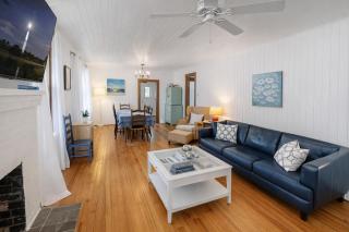 Cabin in Tybee Island, Georgia - 5