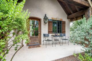 The Manor Haus at Messina Hof Hill Country Winery-Paris Haus - 7