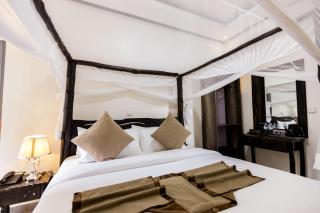 Kingfisher by the Green Resort - 0