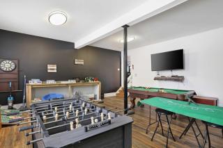 Sleeps 18 Hot Tub Sauna Game Room Fire Pit - 6