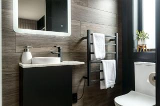 Stylish Apartment, 5 mins to City and Hagley Park - 6
