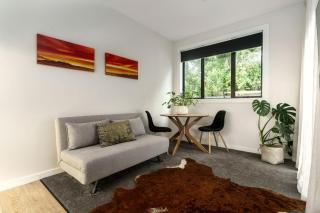 Stylish Apartment, 5 mins to City and Hagley Park - 4