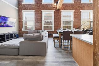 The Top Floor Penthouse 4 BR 3 Bath 2 000 Sq Ft - 9