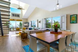 Lux 3Bdr Penthouse Condo on Idyllic Spotts Beach - 9