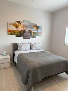 Villa Sunshine Elegant and Modern 4BR Pool House - 1