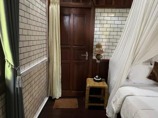 Khrisna Hs and Cottages - 4