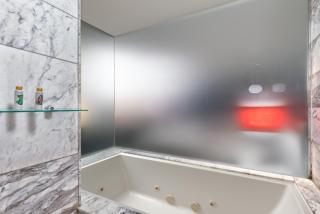 Stunning High Rise Condo with balcony! - 6