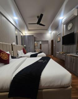 Luxurious Living Apartment - 4