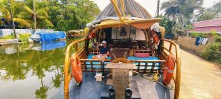 Aura Houseboats - 9
