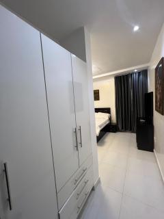 Cozy 2BD Apt With Fast WIFI Power and Netflix - 2