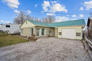 Done for the Day Crew Friendly Digs - 6