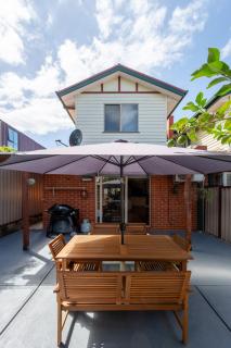 Walk to Flemington Racecourse - Free Parking & Wi-fi - 9