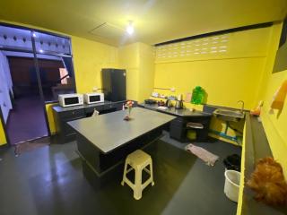 J&T House And Friends - 9