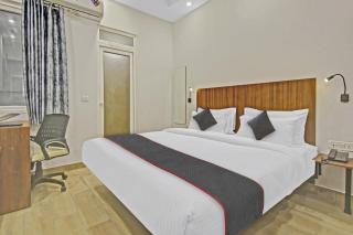 Townhouse Golden Frame near sec 62 noida - 1