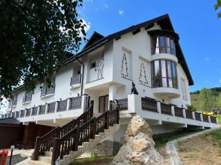 Domeniul Valea lupilor- Pensiunea Valea cu struti - 9