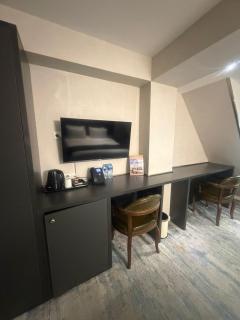 Hotel M I T Tbilisi - 1