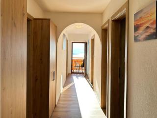Leogang apartment with mountain views - 5