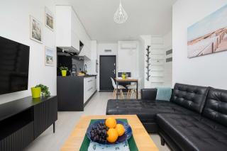 Unique and Spacious Apartament with Air Conditioning by Noclegi Renters - 5